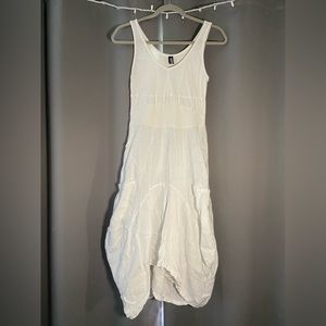 Onz, white linen dress, size large.